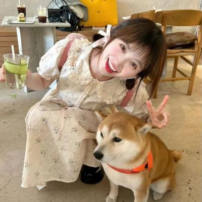 娇憨女郎